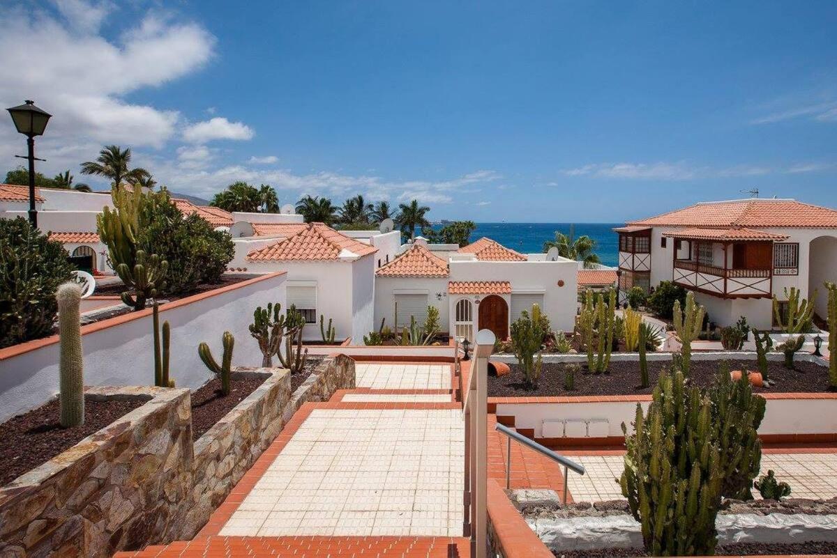 2 Bedroom Apartment For 4 People In Tenerife Costa Adeje  Extérieur photo