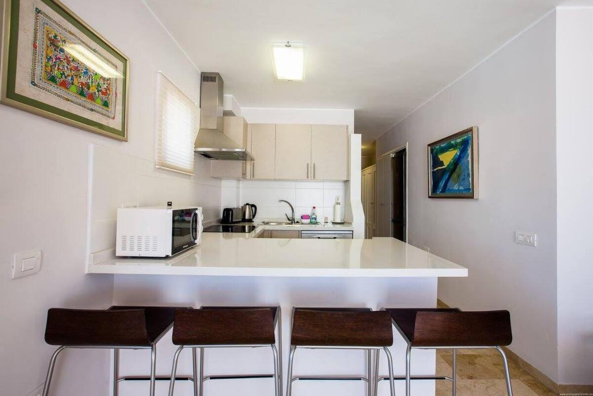 2 Bedroom Apartment For 4 People In Tenerife Costa Adeje  Extérieur photo